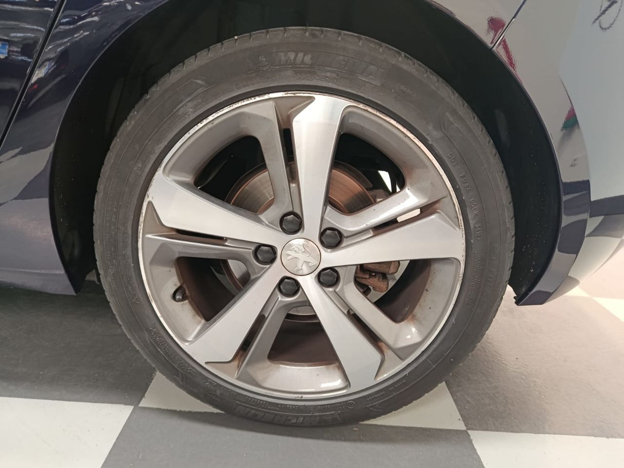 Peugeot 308 5p Active 1.2 PureTech 130 S&S - Foto 2