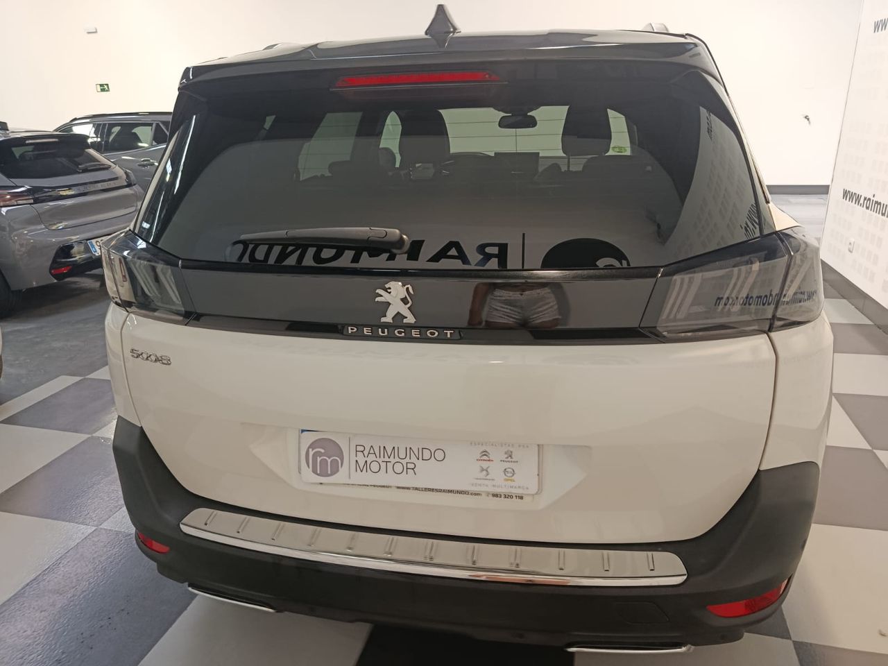 Peugeot 5008 Allure Pack BlueHDi 130 EAT8 - Foto 2