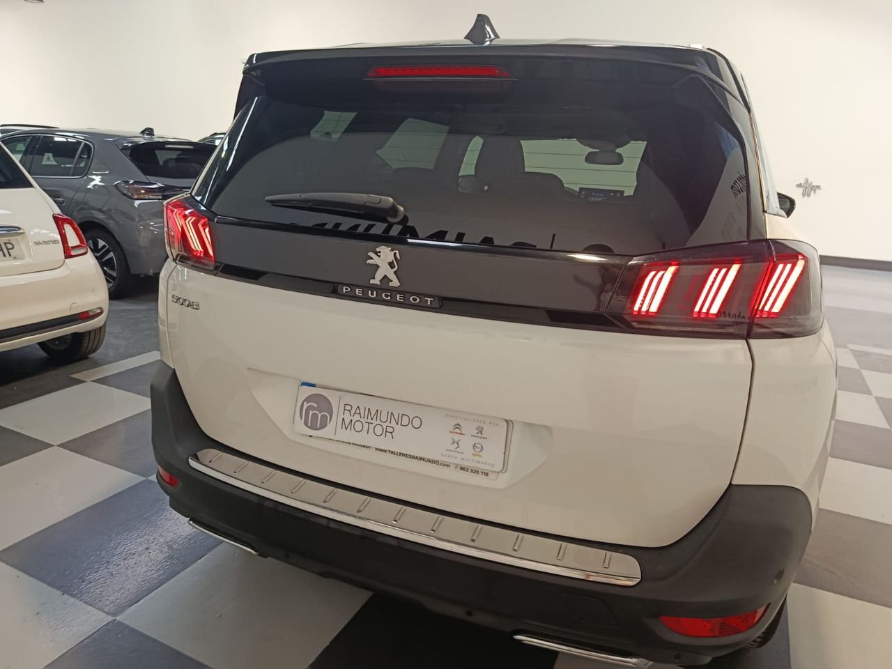 Peugeot 5008 Allure Pack BlueHDi 130 EAT8 - Foto 2