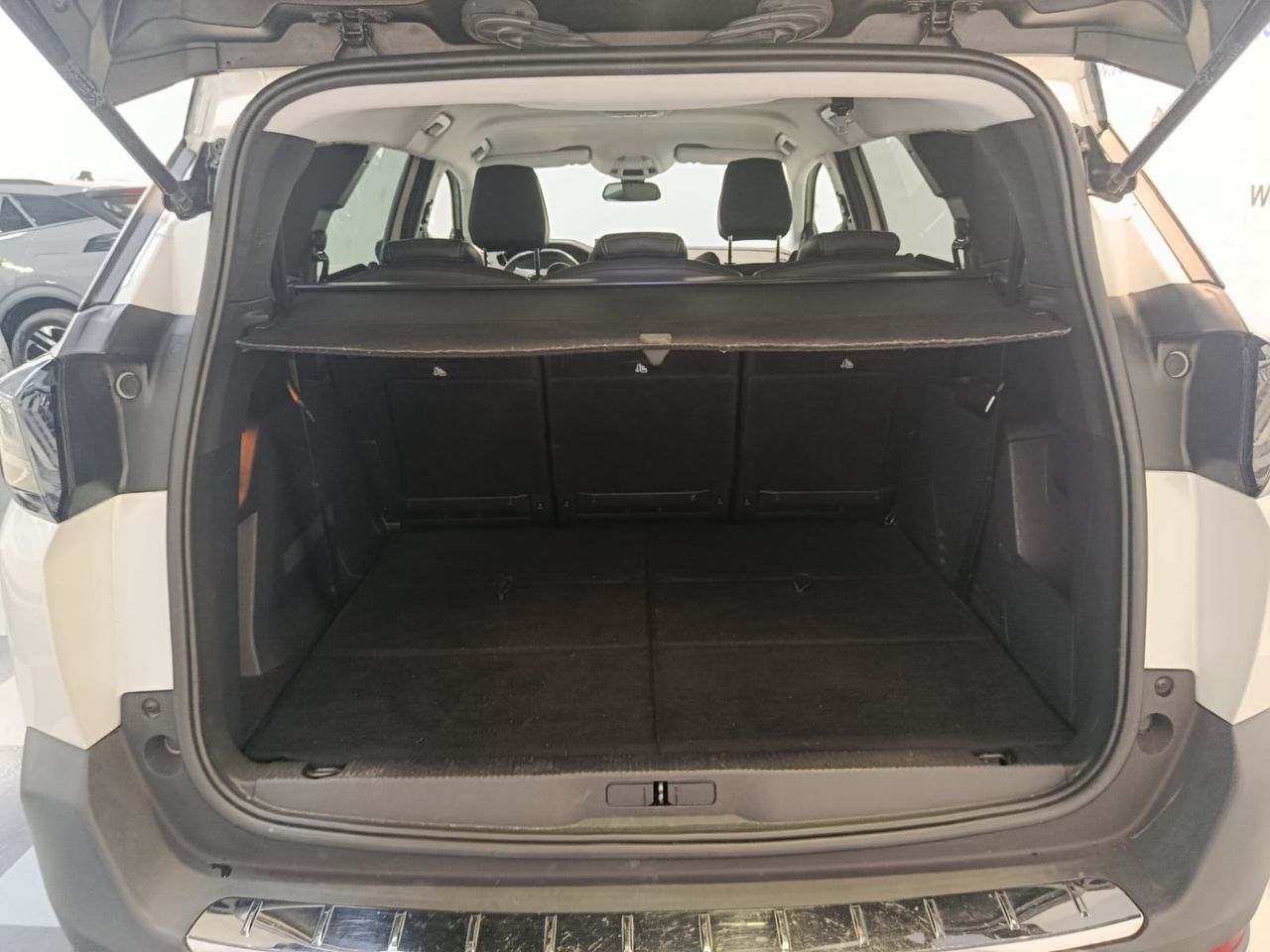Peugeot 5008 Allure Pack BlueHDi 130 EAT8 - Foto 2