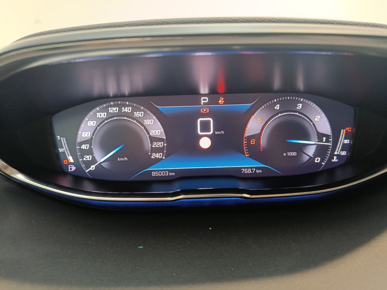 Peugeot 5008 Allure Pack BlueHDi 130 EAT8 - Foto 2
