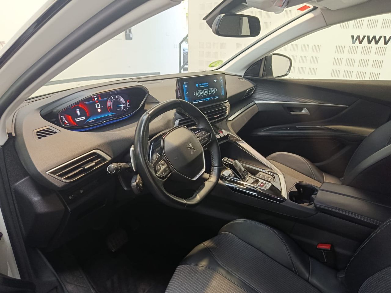 Peugeot 5008 Allure Pack BlueHDi 130 EAT8 - Foto 2