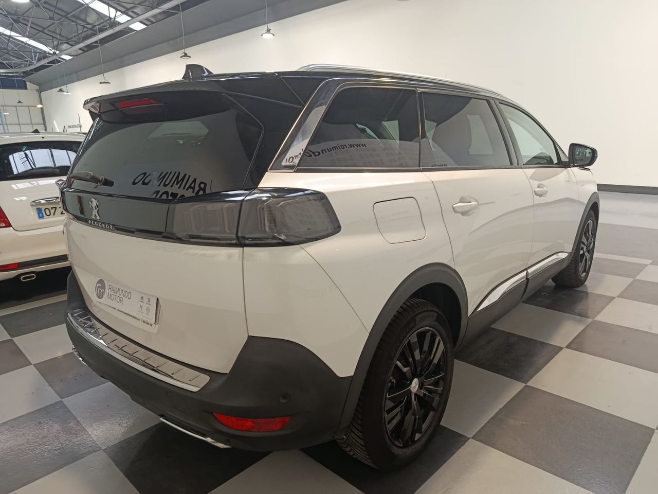 Peugeot 5008 Allure Pack BlueHDi 130 EAT8 - Foto 2