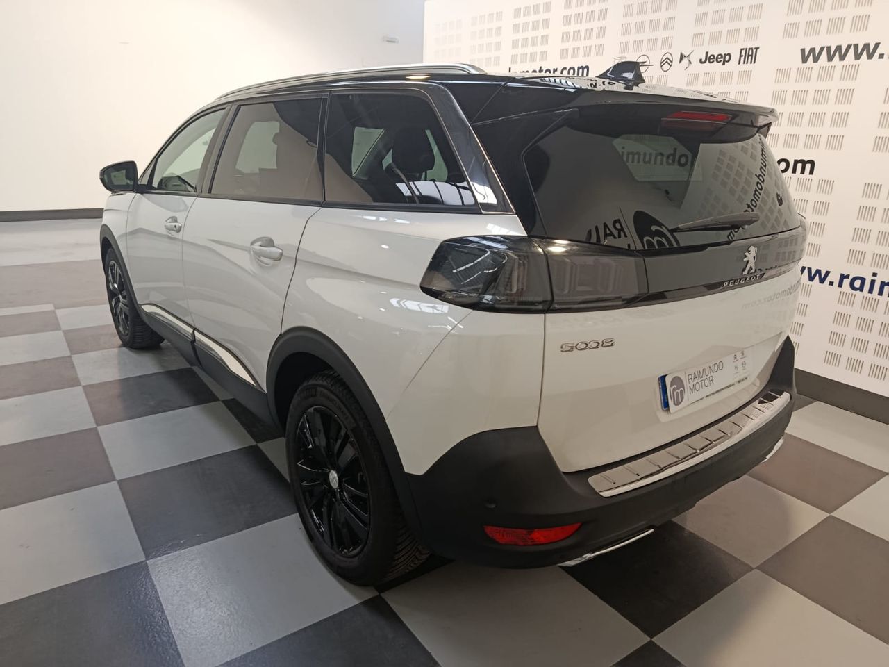 Peugeot 5008 Allure Pack BlueHDi 130 EAT8 - Foto 2
