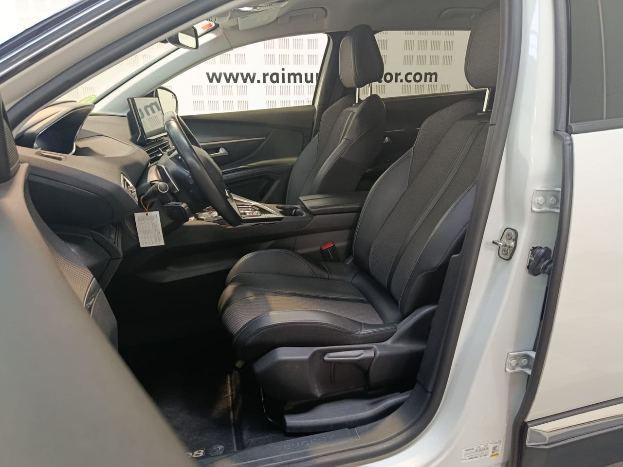 Peugeot 5008 Allure Pack BlueHDi 130 EAT8 - Foto 2