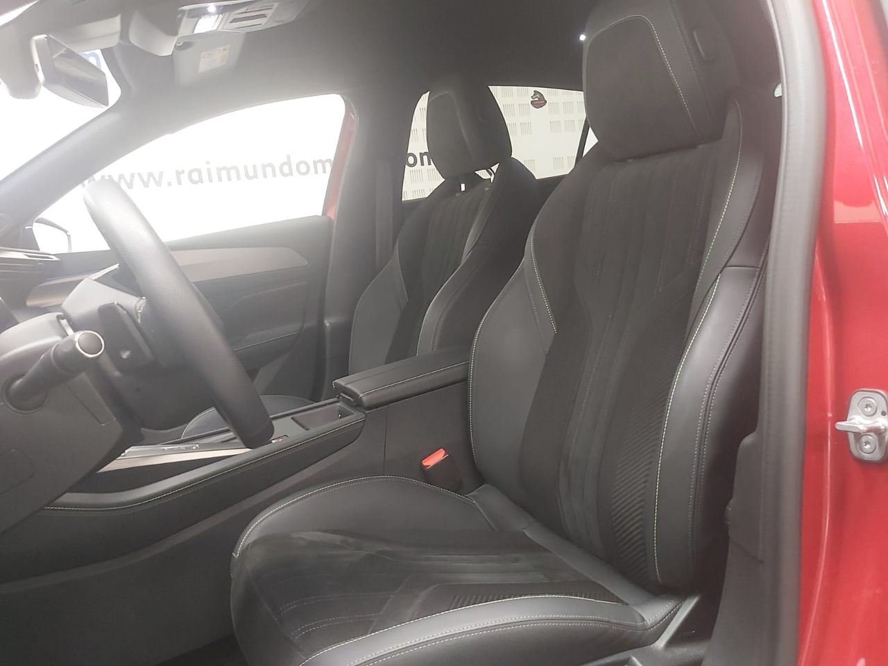 Peugeot 308 GT HYBRIDO ENCHUFABLE 180 1.6 5P - Foto 2