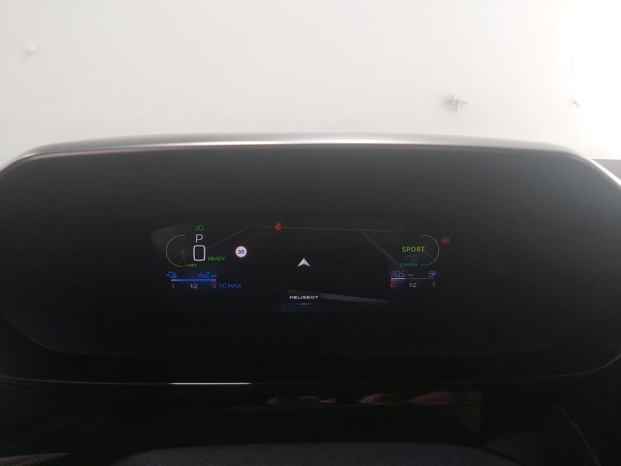 Peugeot 308 GT HYBRIDO ENCHUFABLE 180 1.6 5P - Foto 2