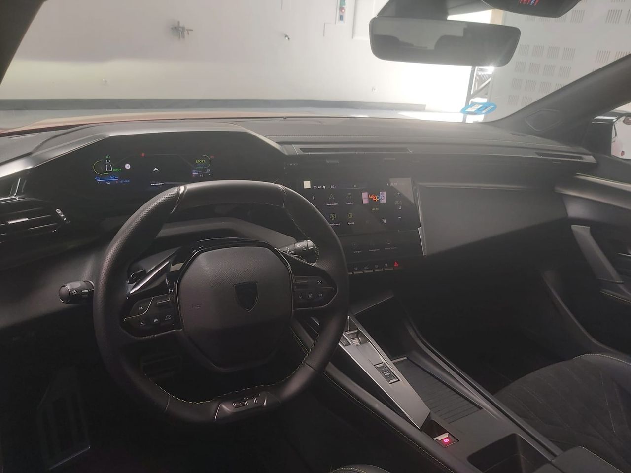 Peugeot 308 GT HYBRIDO ENCHUFABLE 180 1.6 5P - Foto 2