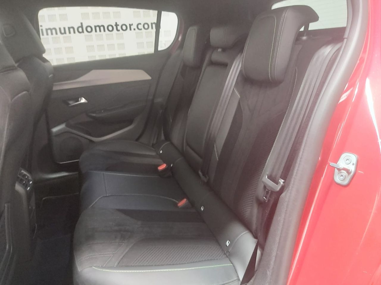 Peugeot 308 GT HYBRIDO ENCHUFABLE 180 1.6 5P - Foto 2