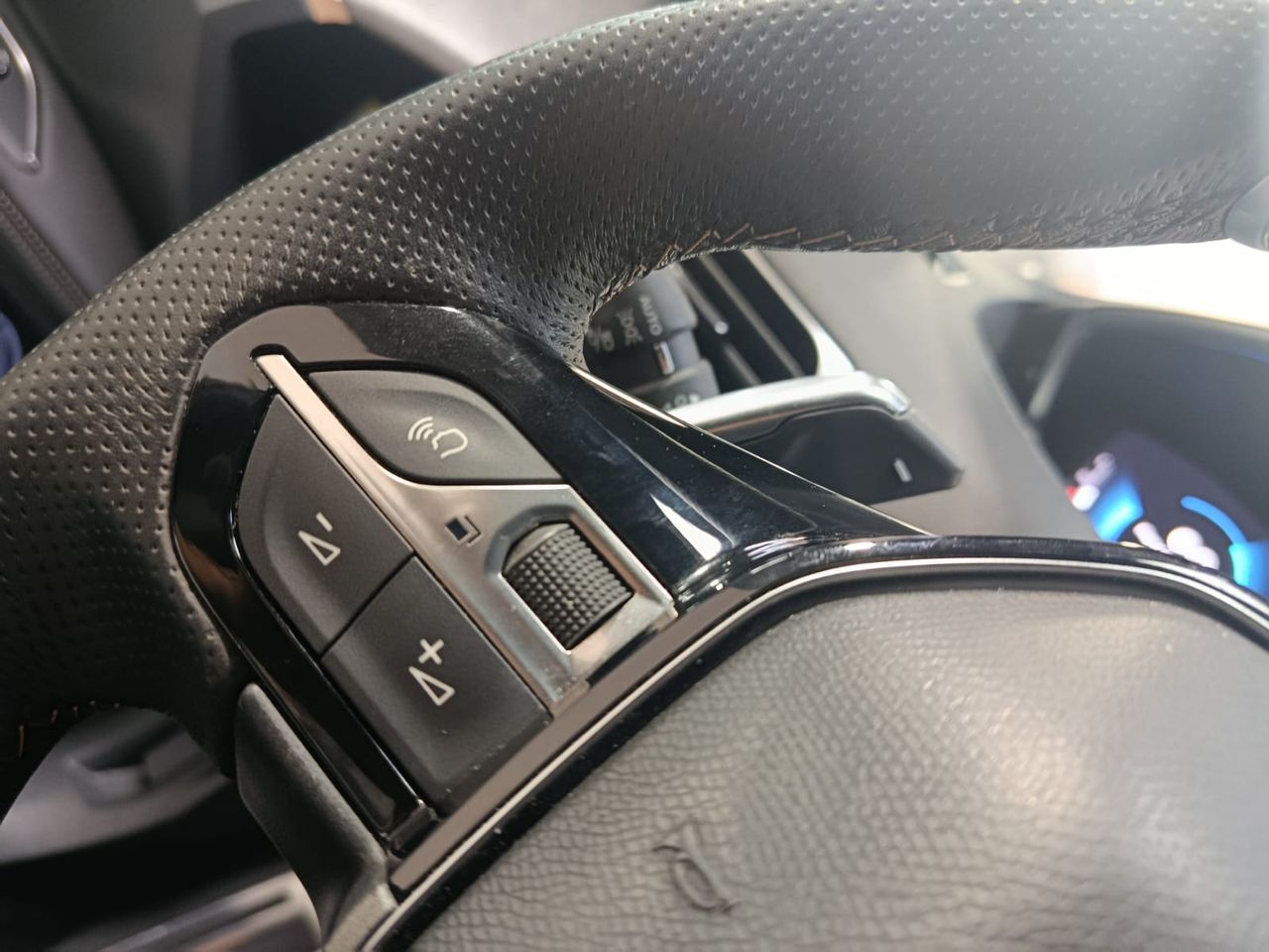 Peugeot 3008 GT BLUEHDI EAT8 - Foto 2