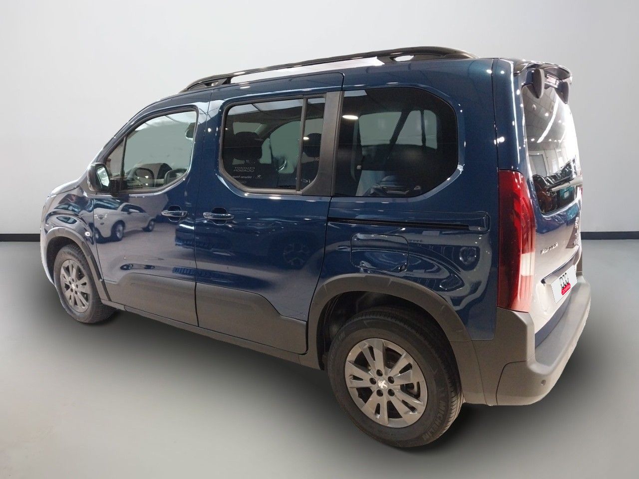 Peugeot Rifter Allure Pack BlueHDi 130 S&S EAT8 Standard - Foto 2