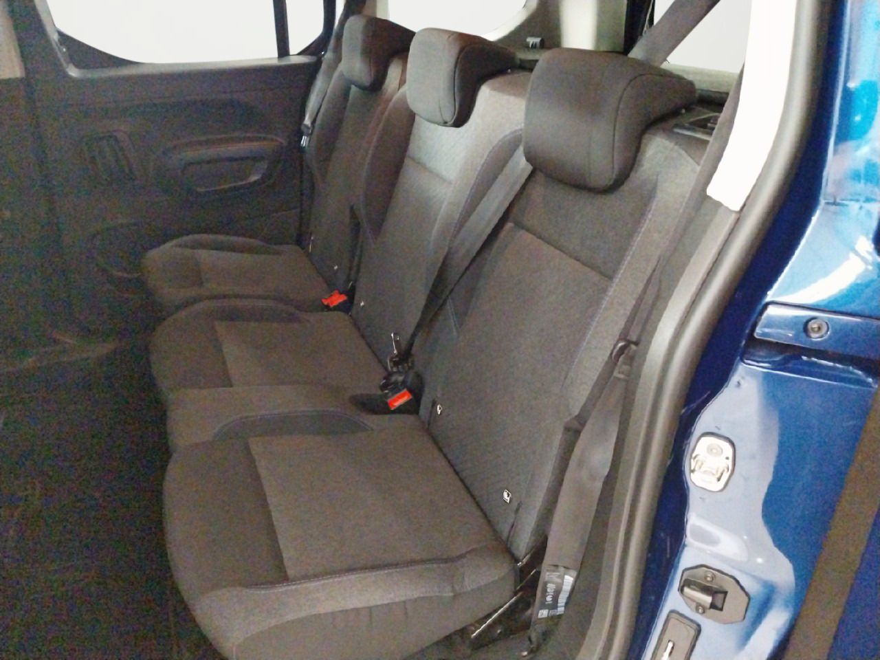 Peugeot Rifter Allure Pack BlueHDi 130 S&S EAT8 Standard - Foto 2