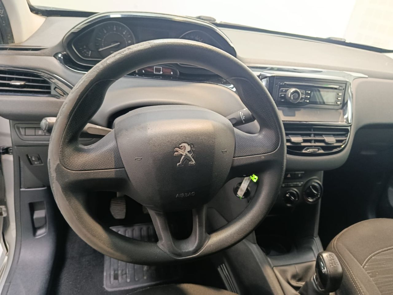 Peugeot 208 BLUEHDI 100CV 1.5 - Foto 2