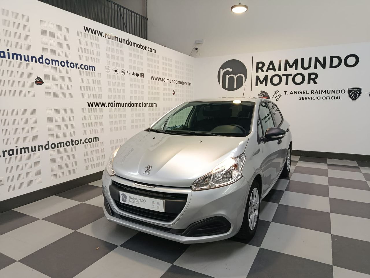 Peugeot 208 BLUEHDI 100CV 1.5 - Foto 2