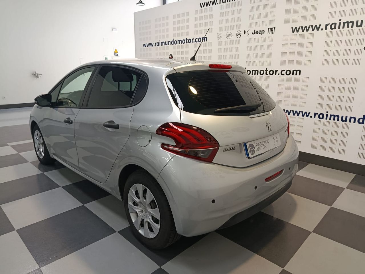 Peugeot 208 BLUEHDI 100CV 1.5 - Foto 2