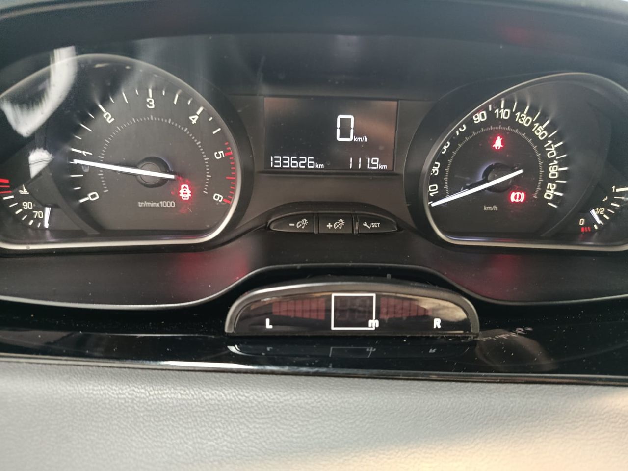 Peugeot 208 BLUEHDI 100CV 1.5 - Foto 2
