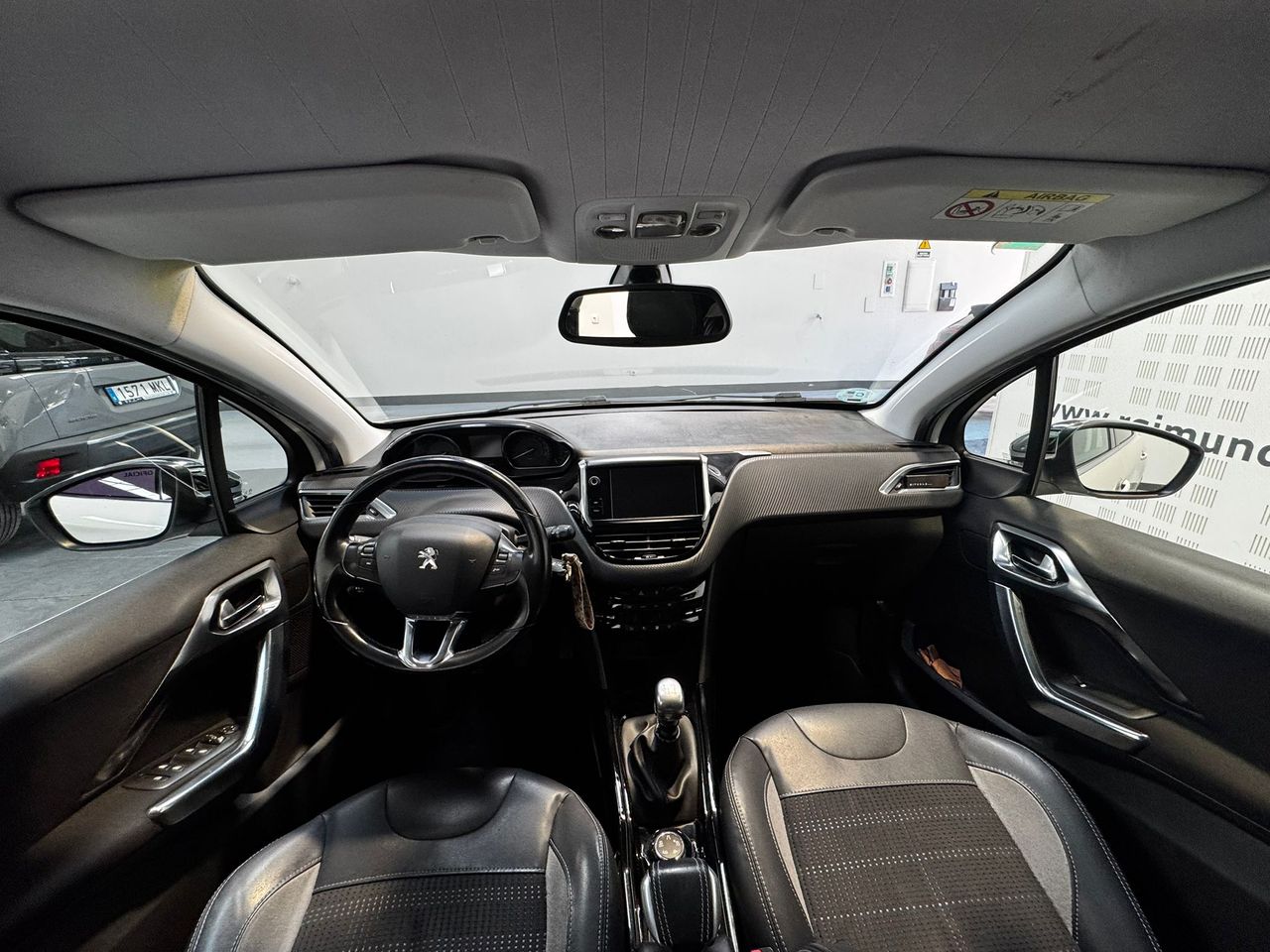Peugeot 2008 Allure 1.6 BlueHDi 120 - Foto 2