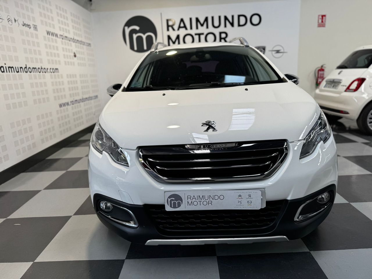 Peugeot 2008 Allure 1.6 BlueHDi 120 - Foto 2