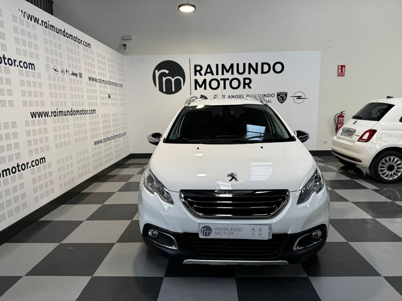 Peugeot 2008 Allure 1.6 BlueHDi 120 - Foto 2