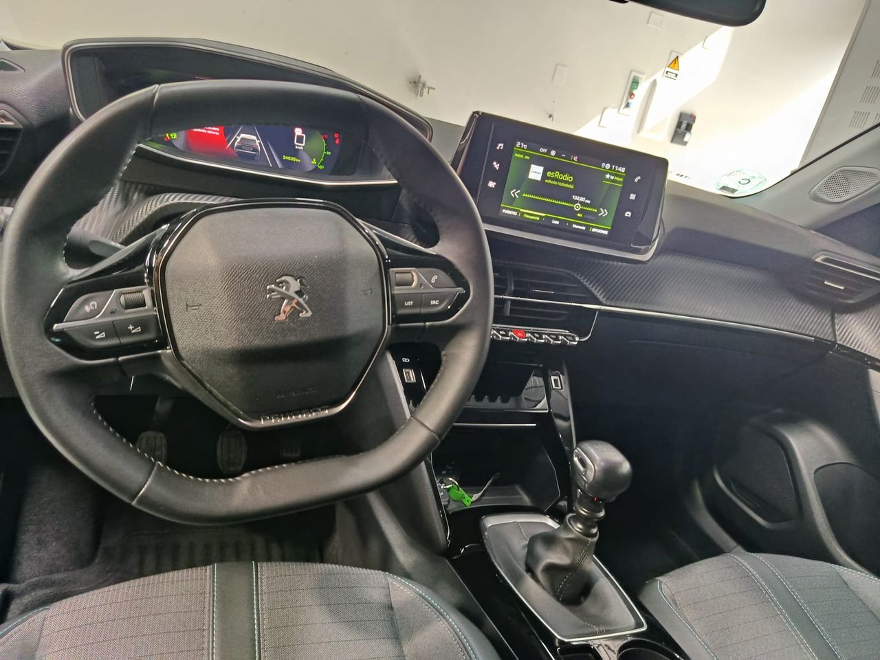 Peugeot 2008 Allure Pack BlueHDi 110 - Foto 2