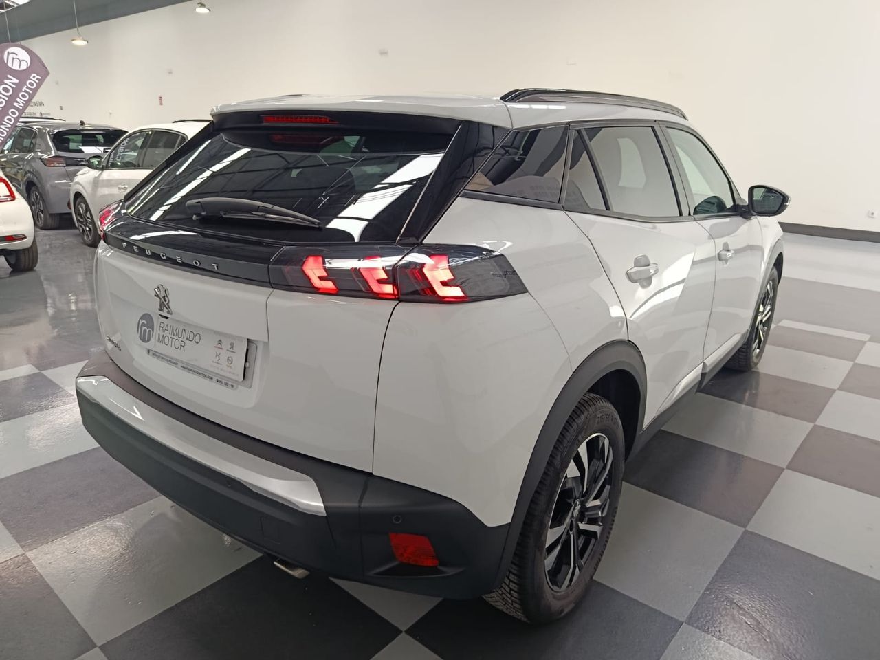 Peugeot 2008 Allure Pack BlueHDi 110 - Foto 2