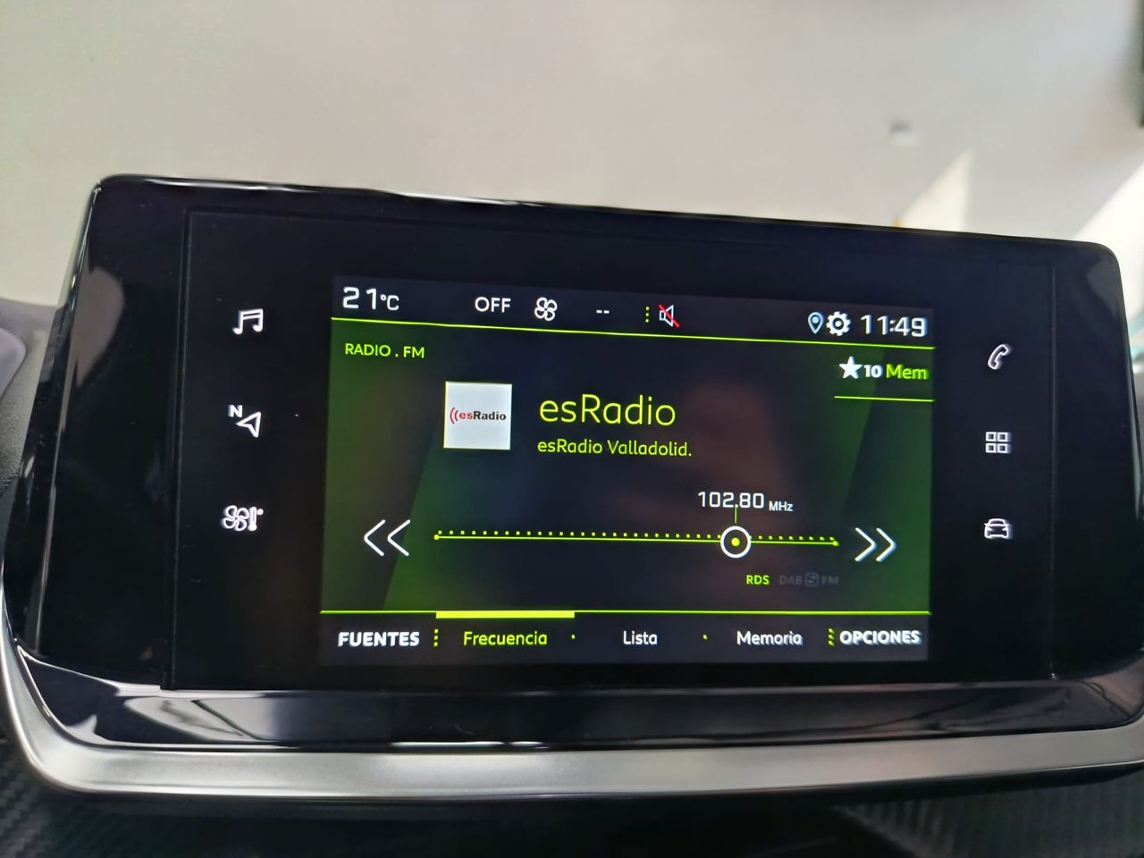 Peugeot 2008 Allure Pack BlueHDi 110 - Foto 2