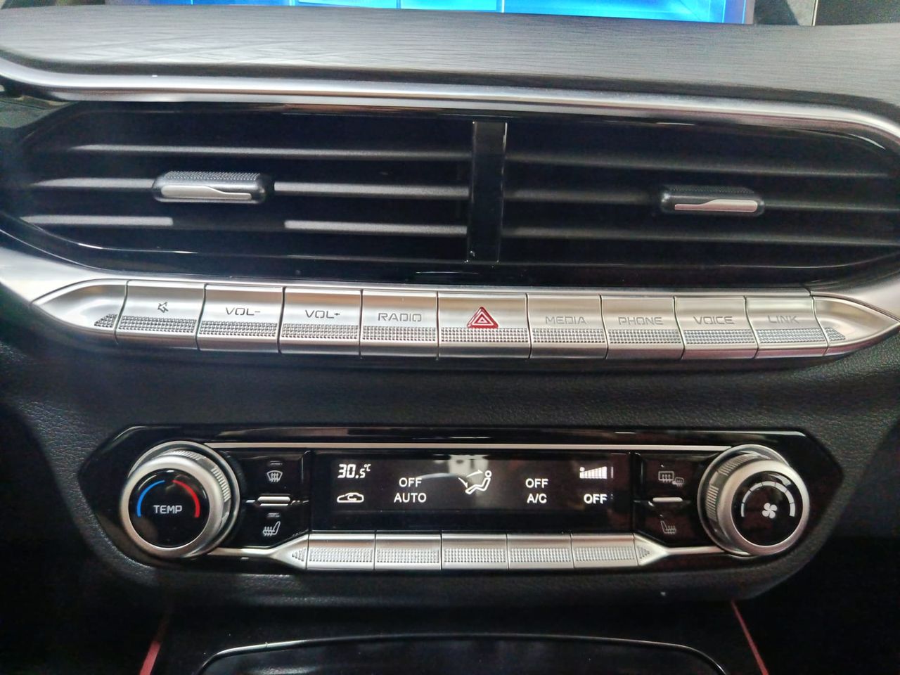 Bestune T77 1.5 165 cv - Foto 2