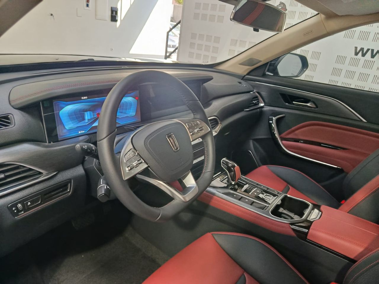 Bestune T77 1.5 160 cv - Foto 2