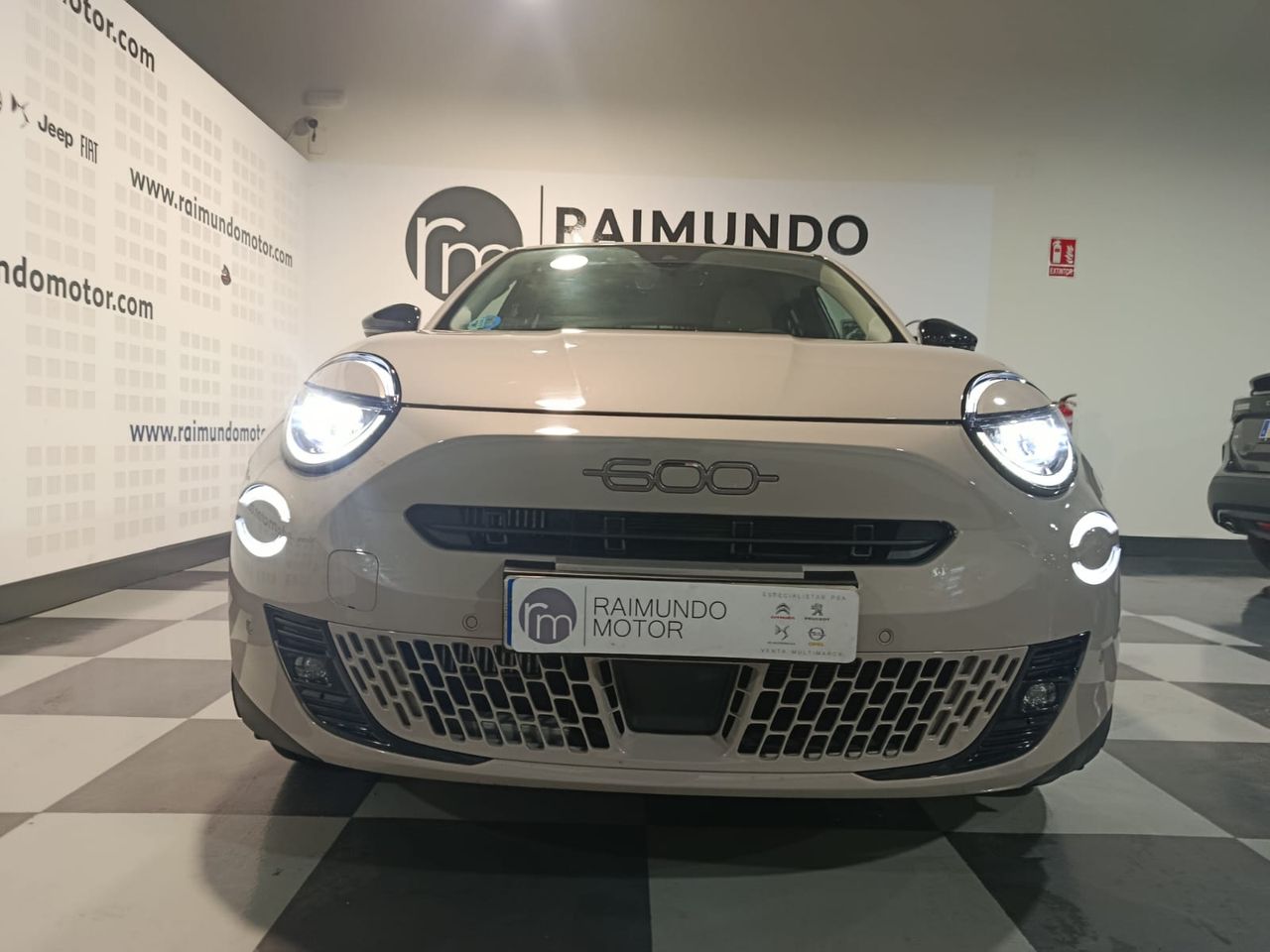 Fiat 600 MHEV LA PRIMA 1.2 100CV DDCT - Foto 2