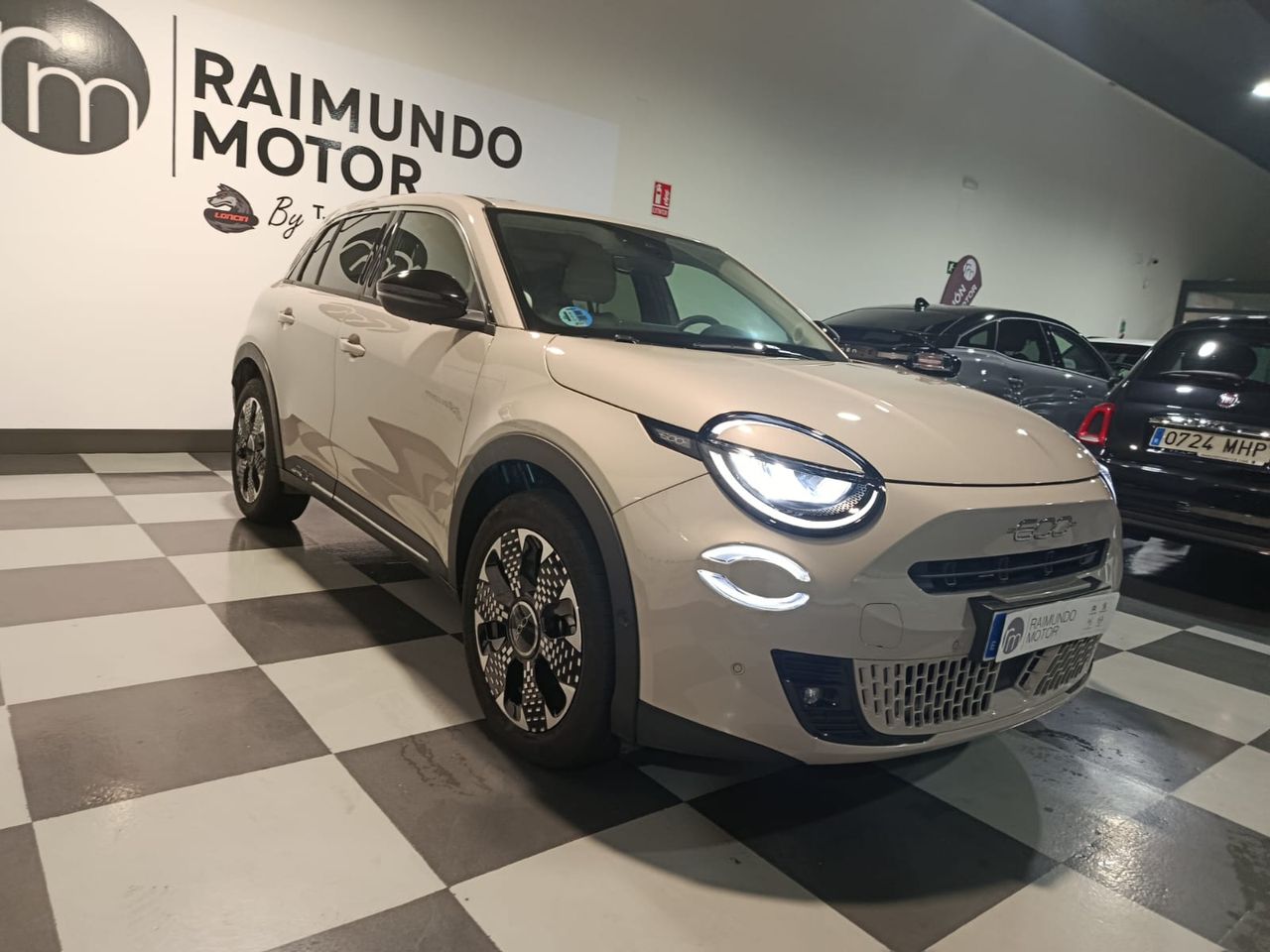 Fiat 600 MHEV LA PRIMA 1.2 100CV DDCT - Foto 2