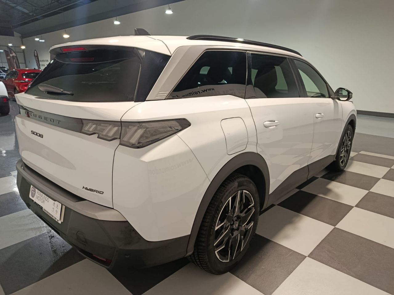 Peugeot 5008 Hybrid 145 e-DCS6 Allure - Foto 2