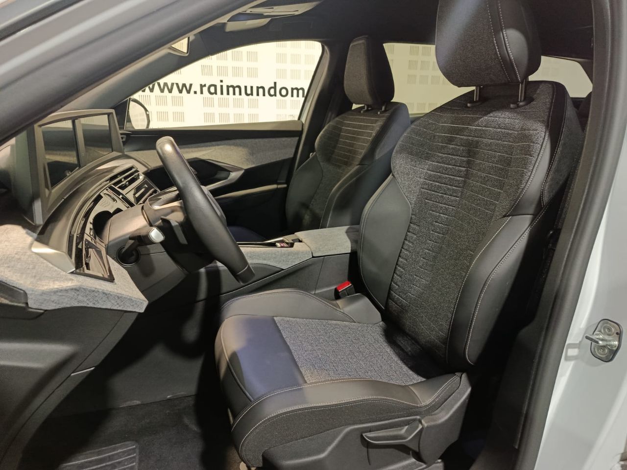 Peugeot 5008 Hybrid 145 e-DCS6 Allure - Foto 2