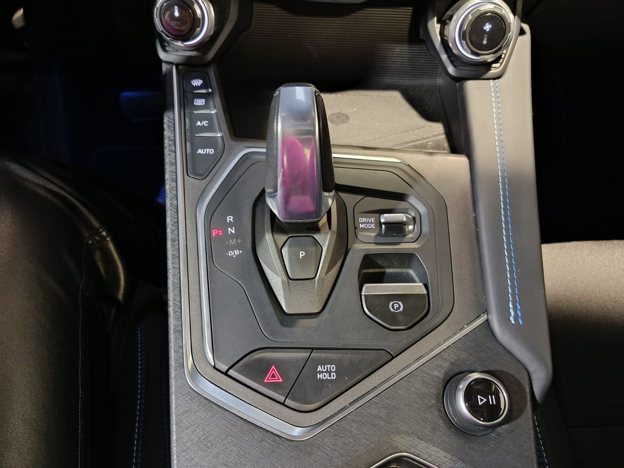 Lynk & Co 01 1.5 261cv - Foto 2