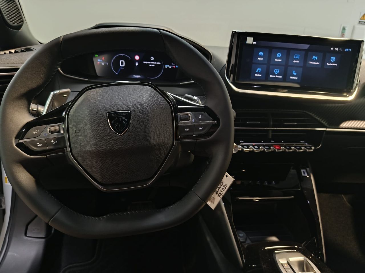 Peugeot 2008 Allure Hybrid 136 e-DCS6 - Foto 2