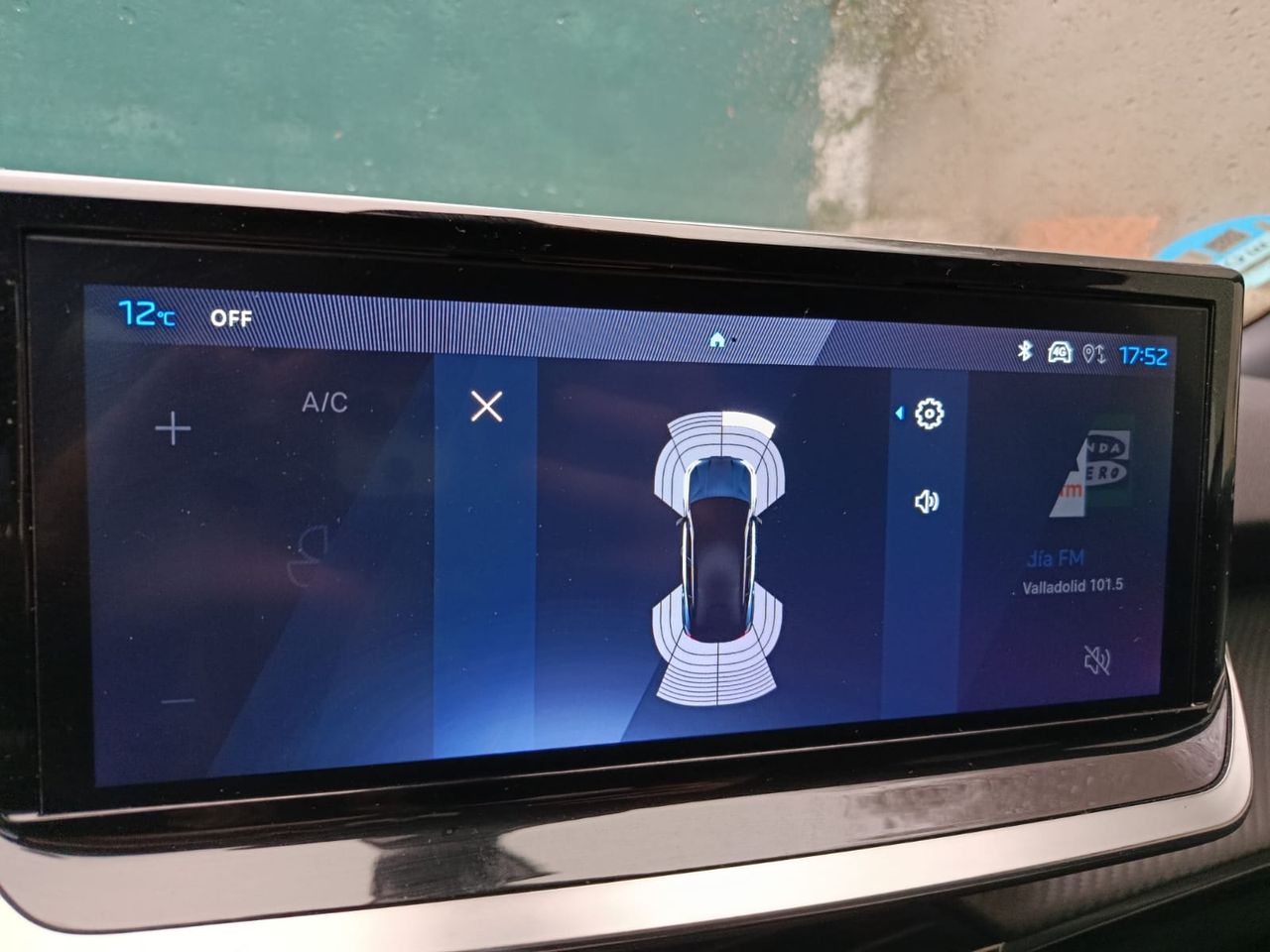 Peugeot 2008 Allure Hybrid 136 e-DCS6 - Foto 2