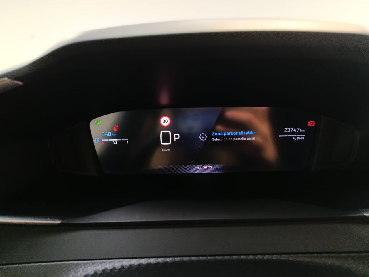 Peugeot 2008 Allure Hybrid 136 e-DCS6 - Foto 2