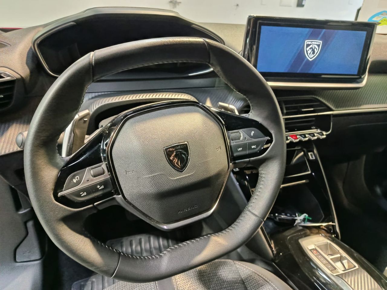 Peugeot 2008 Allure Hybrid 136 e-DCS6 - Foto 2