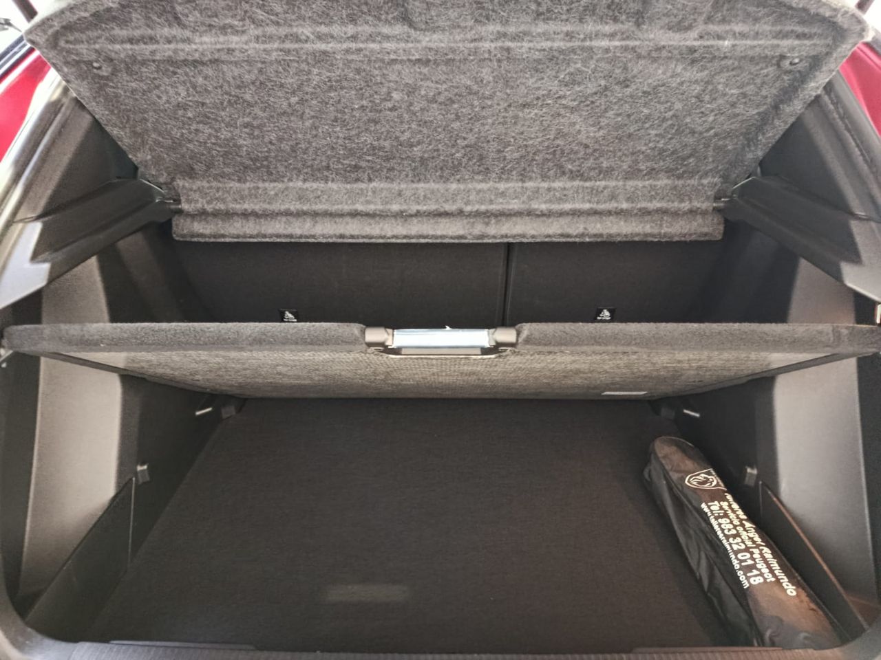 Peugeot 2008 Allure Hybrid 136 e-DCS6 - Foto 2