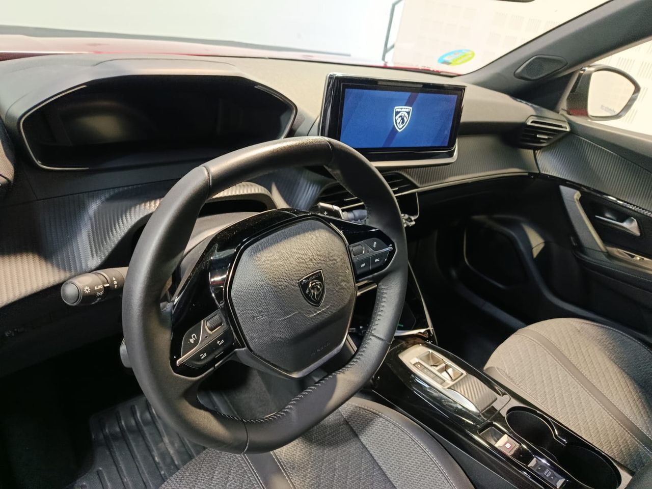 Peugeot 2008 Allure Hybrid 136 e-DCS6 - Foto 2