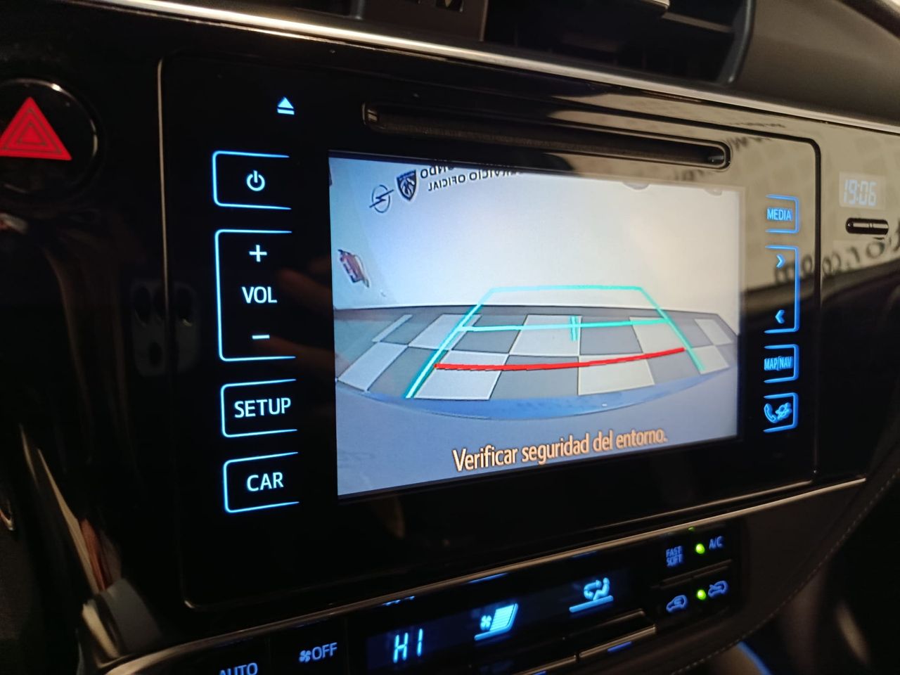 Toyota Auris 140H e-CVT Advance - Foto 2