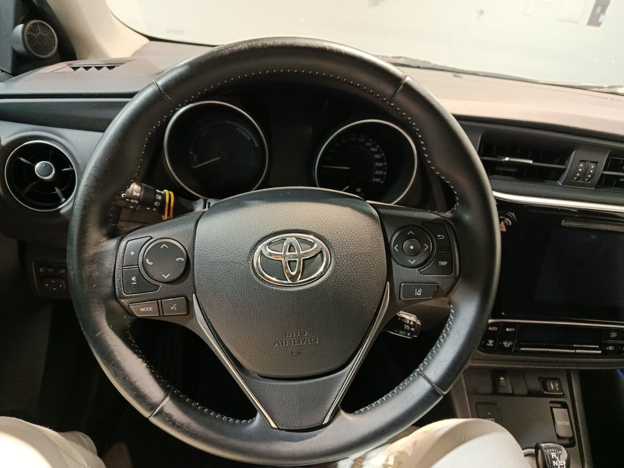 Toyota Auris 140H e-CVT Advance - Foto 2