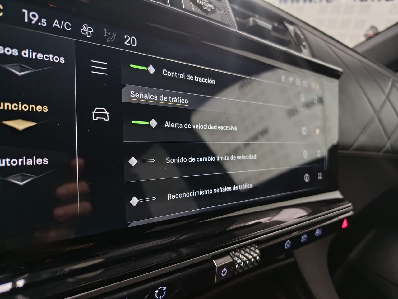 DS DS 7 7 Rivoli BlueHDi 130 Aut. - Foto 2
