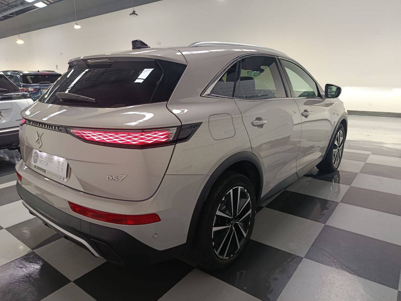DS DS 7 7 Rivoli BlueHDi 130 Aut. - Foto 2