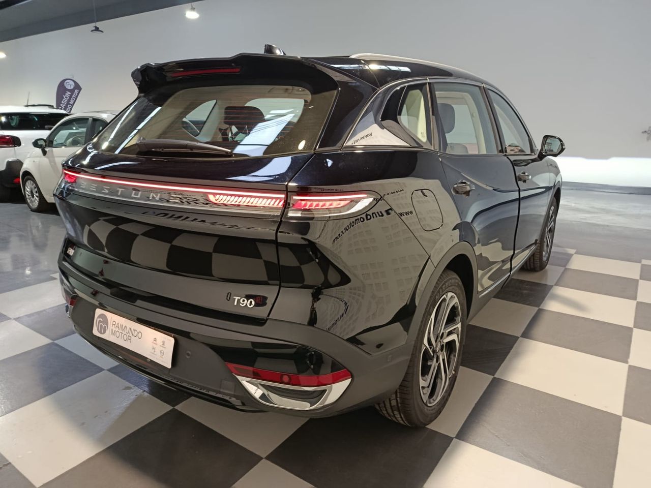 Bestune T90 2.0 250 CV - Foto 2