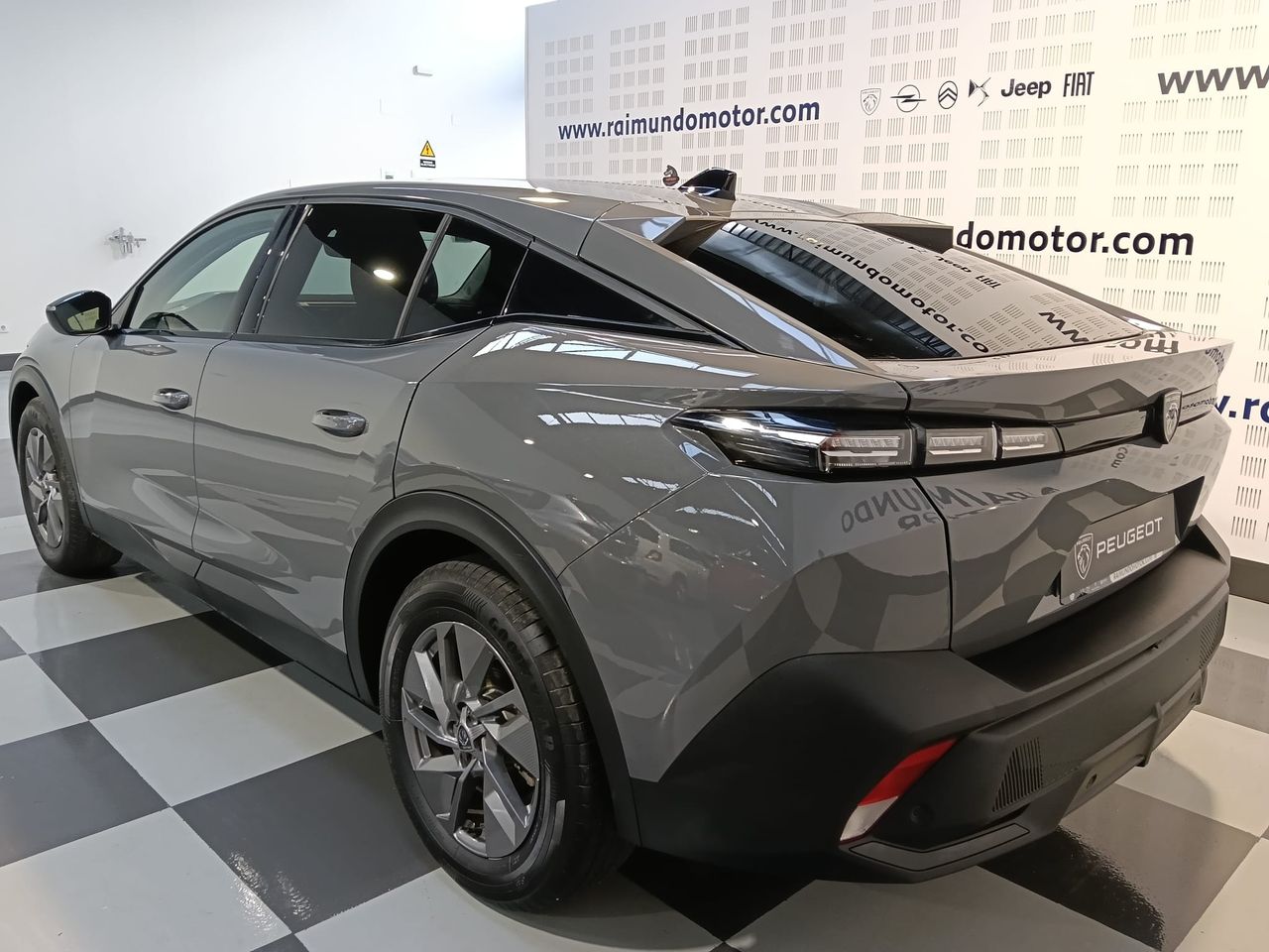 Peugeot 408 1.2T 136CV - Foto 2