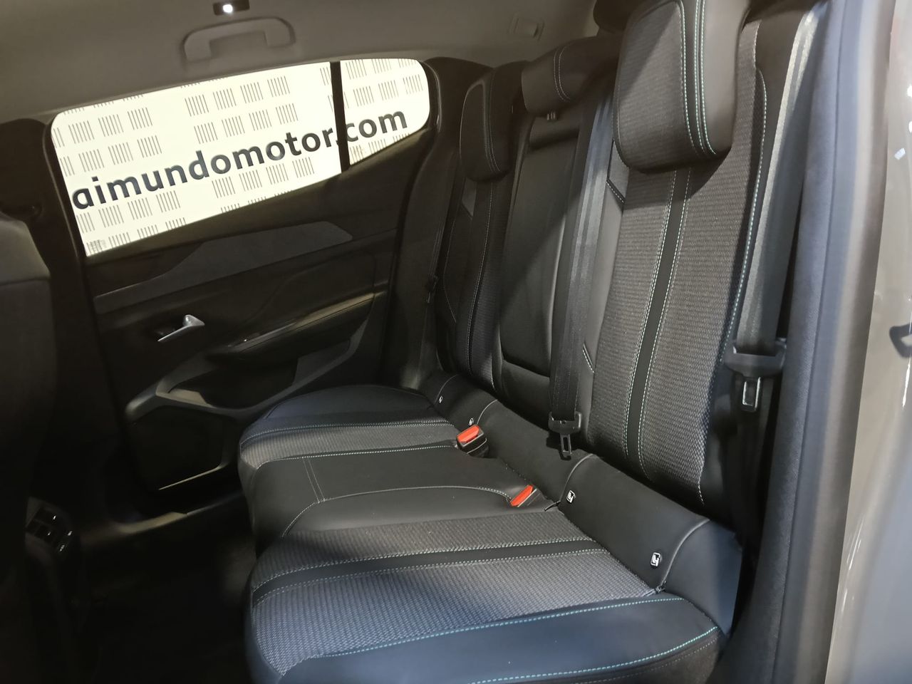 Peugeot 408 1.2T 136CV - Foto 2