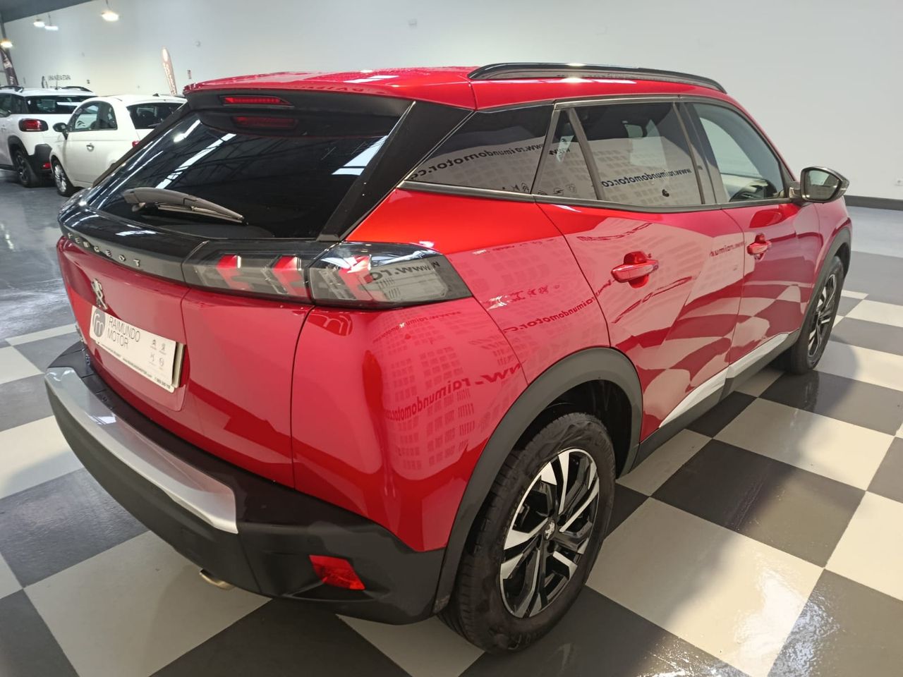 Peugeot 2008 Allure BlueHDi 130 EAT8 - Foto 2