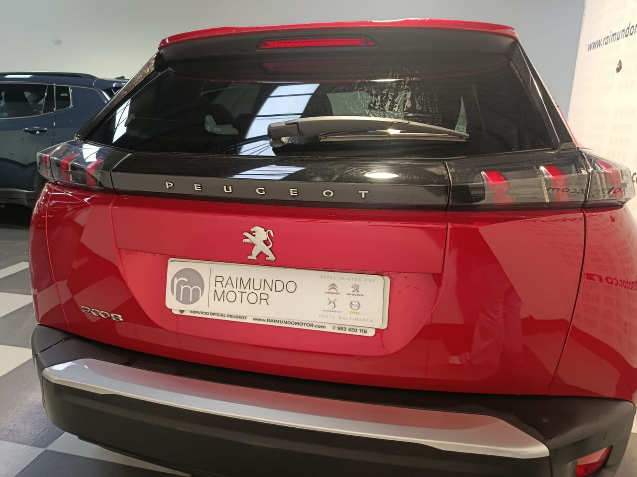 Peugeot 2008 Allure BlueHDi 130 EAT8 - Foto 2