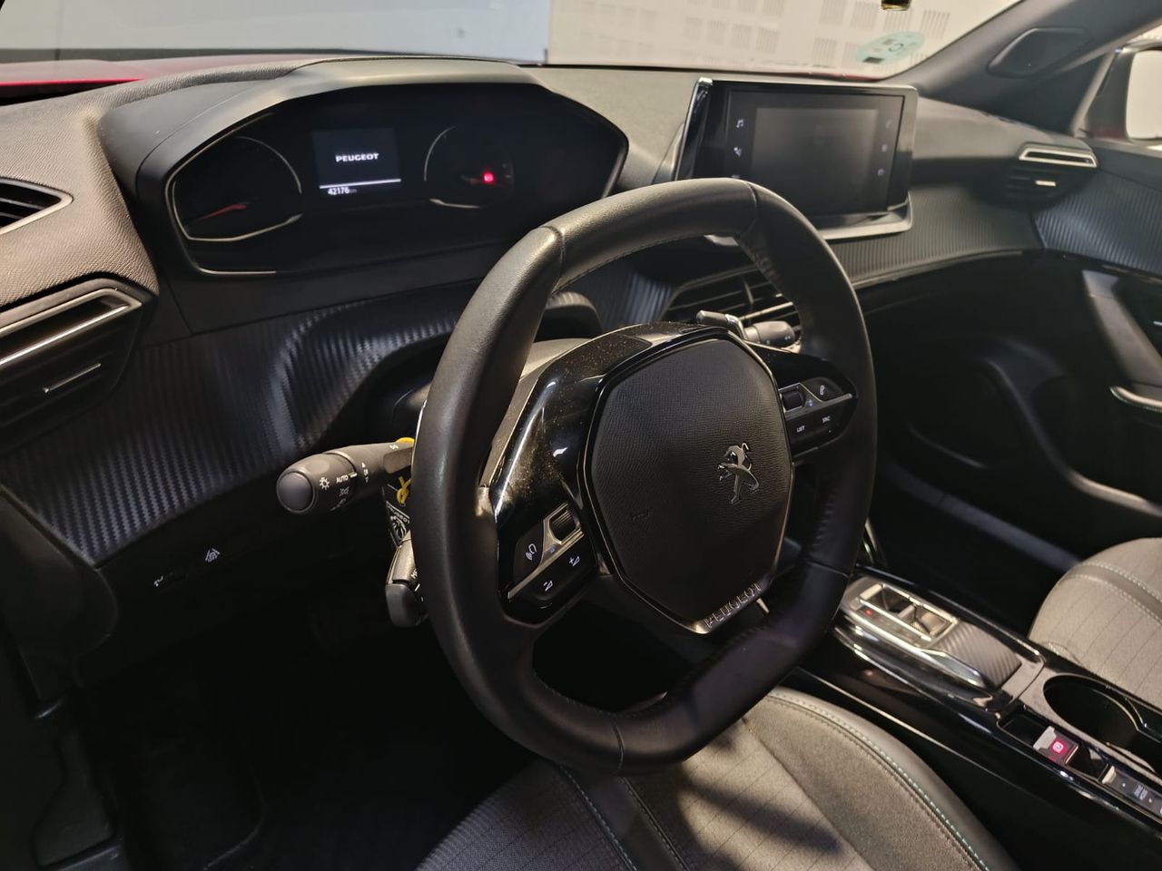 Peugeot 2008 Allure BlueHDi 130 EAT8 - Foto 2