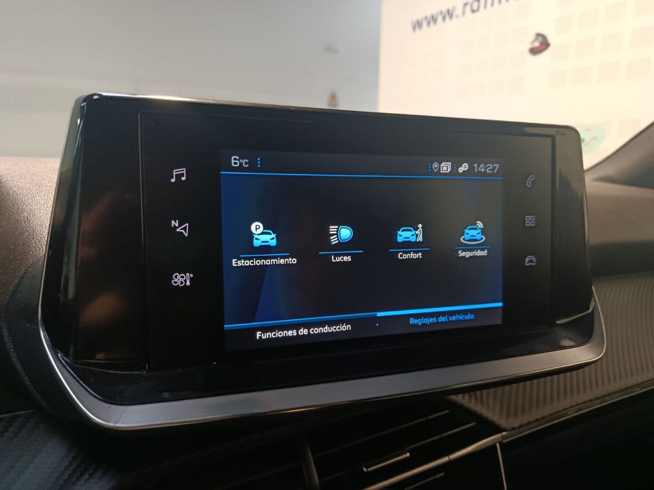 Peugeot 2008 Allure BlueHDi 130 EAT8 - Foto 2